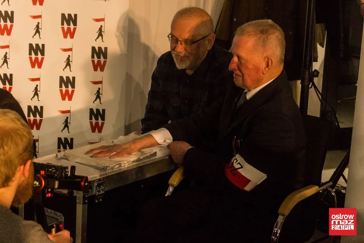 Pamięć o niezłomnych w Ostrowi Mazowieckiej jest bezpieczna (zdjęcia, wideo)