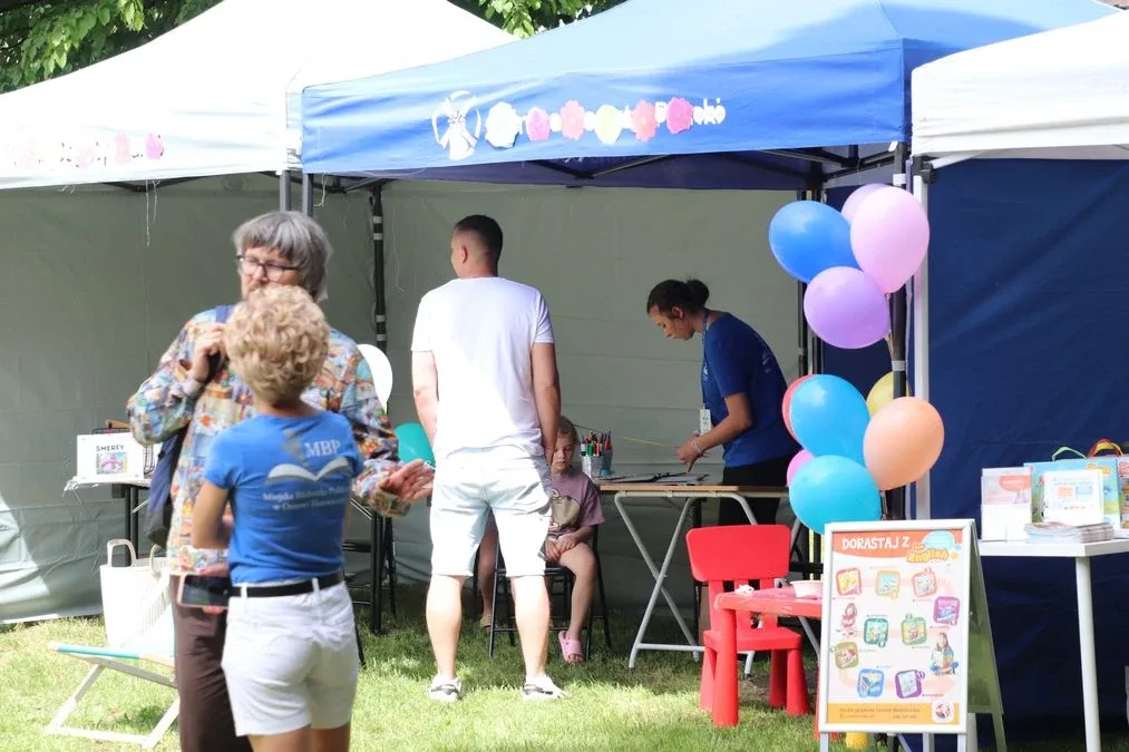 XV Ostrowski Piknik z Książką przyciągnął tłumy mieszkańców! (zdjęcia)