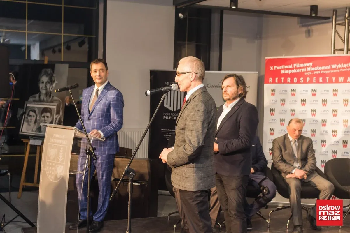 Pamięć o niezłomnych w Ostrowi Mazowieckiej jest bezpieczna (zdjęcia, wideo)