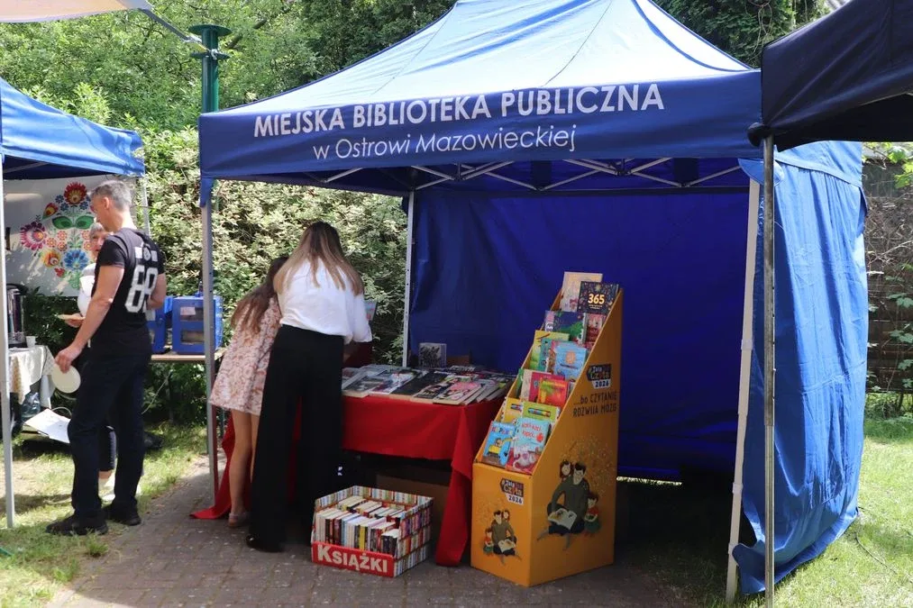 XV Ostrowski Piknik z Książką przyciągnął tłumy mieszkańców! (zdjęcia)