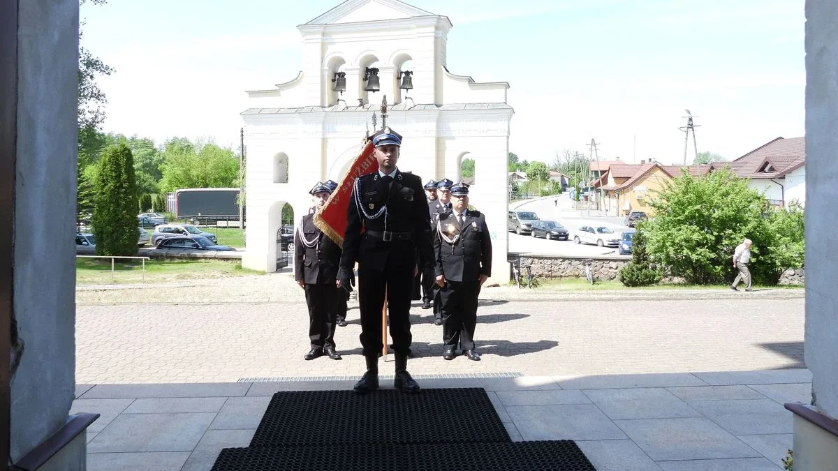 Obchody Gminnego Dnia Strażaka i jubileuszu 30-lecia OSP Grądy (zdjęcia, wideo)