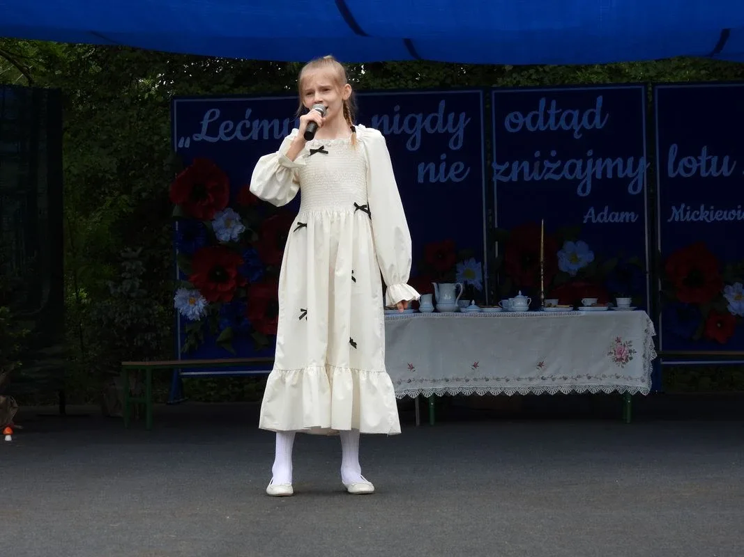 Szkoła Podstawowa w Orle otrzymała imię i sztandar. Zdjęcia, wideo