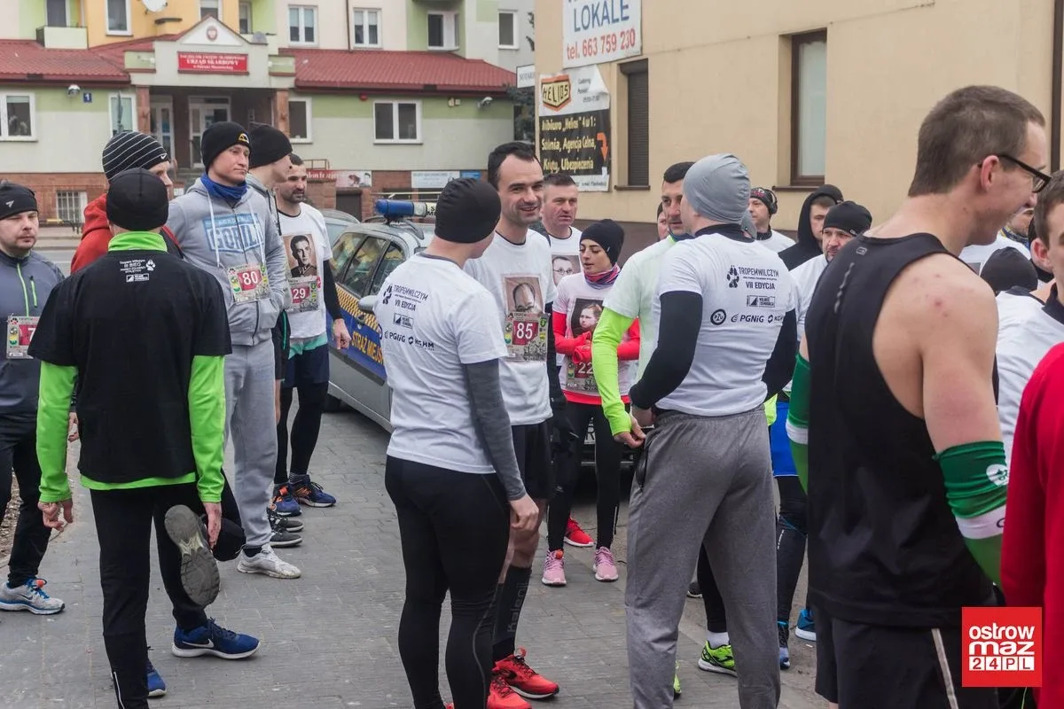Blisko 100 osób pobiegło wilczym tropem (zdjęcia, wideo)