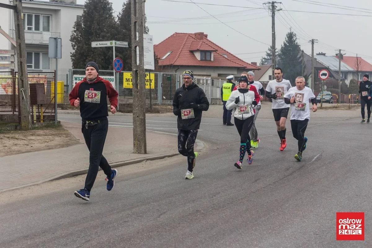 Blisko 100 osób pobiegło wilczym tropem (zdjęcia, wideo)