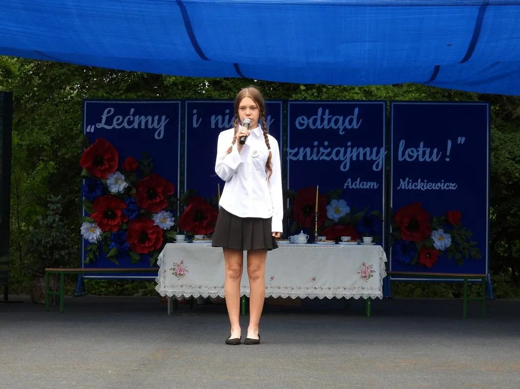 Szkoła Podstawowa w Orle otrzymała imię i sztandar. Zdjęcia, wideo