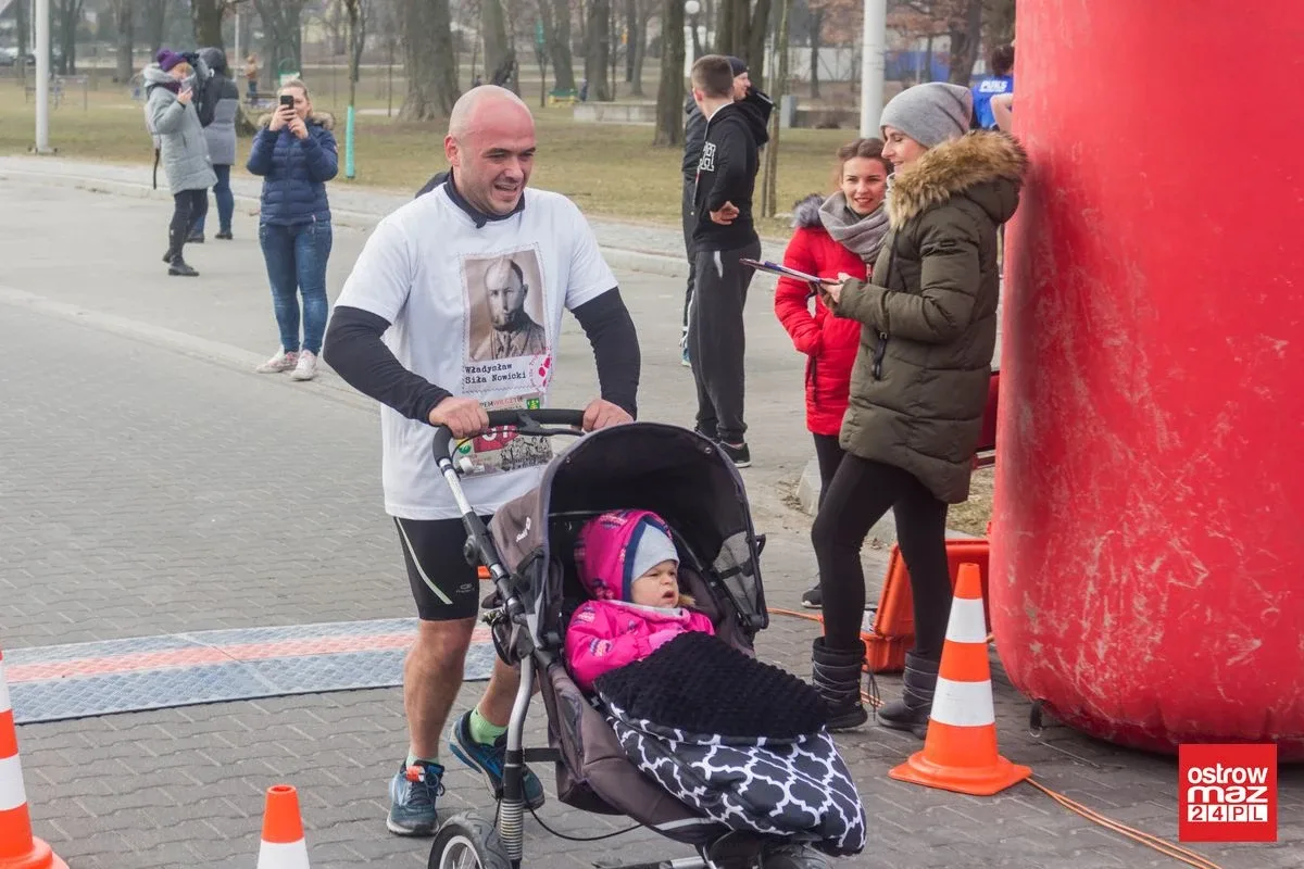 Blisko 100 osób pobiegło wilczym tropem (zdjęcia, wideo)
