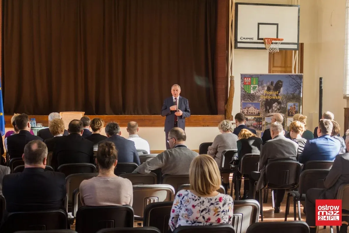 Minister środowiska spotkał się z mieszkańcami Ostrowi Mazowieckiej (zdjęcia, wideo)