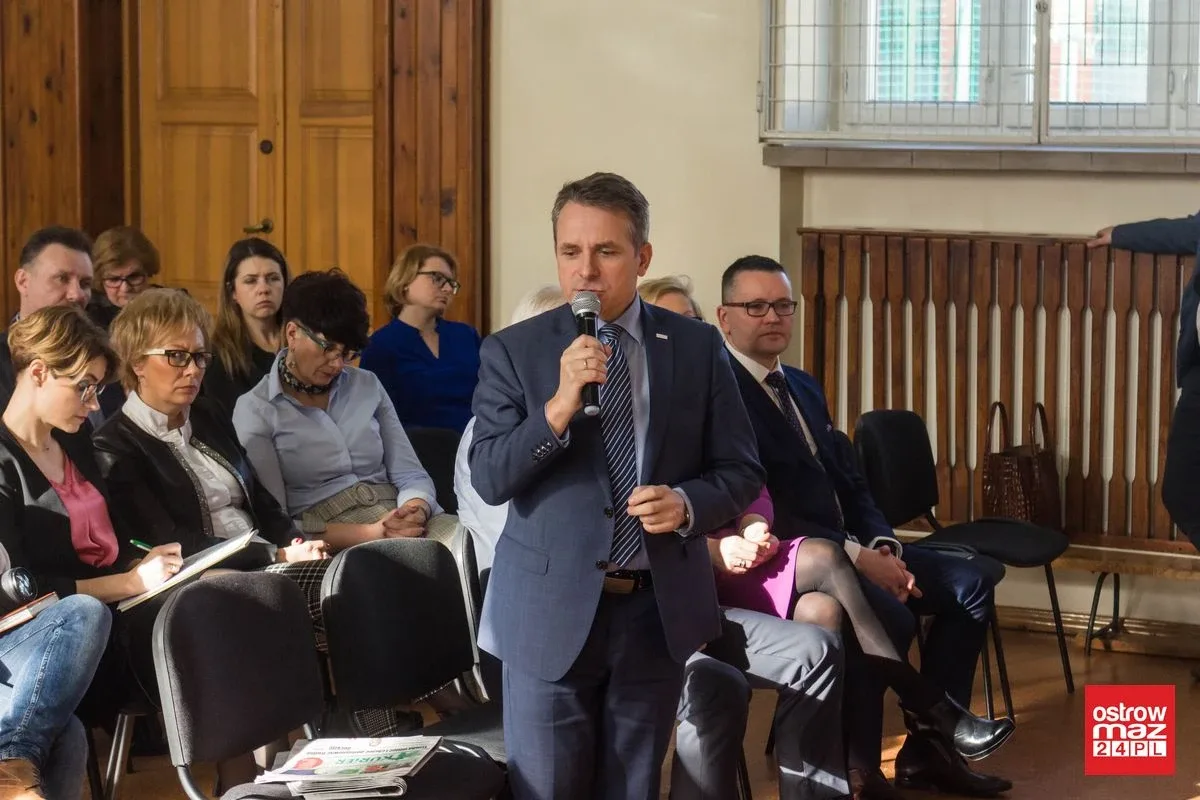 Minister środowiska spotkał się z mieszkańcami Ostrowi Mazowieckiej (zdjęcia, wideo)