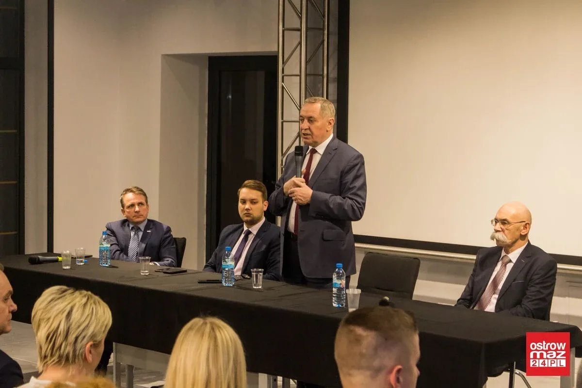 Minister środowiska spotkał się z mieszkańcami Ostrowi Mazowieckiej (zdjęcia, wideo)