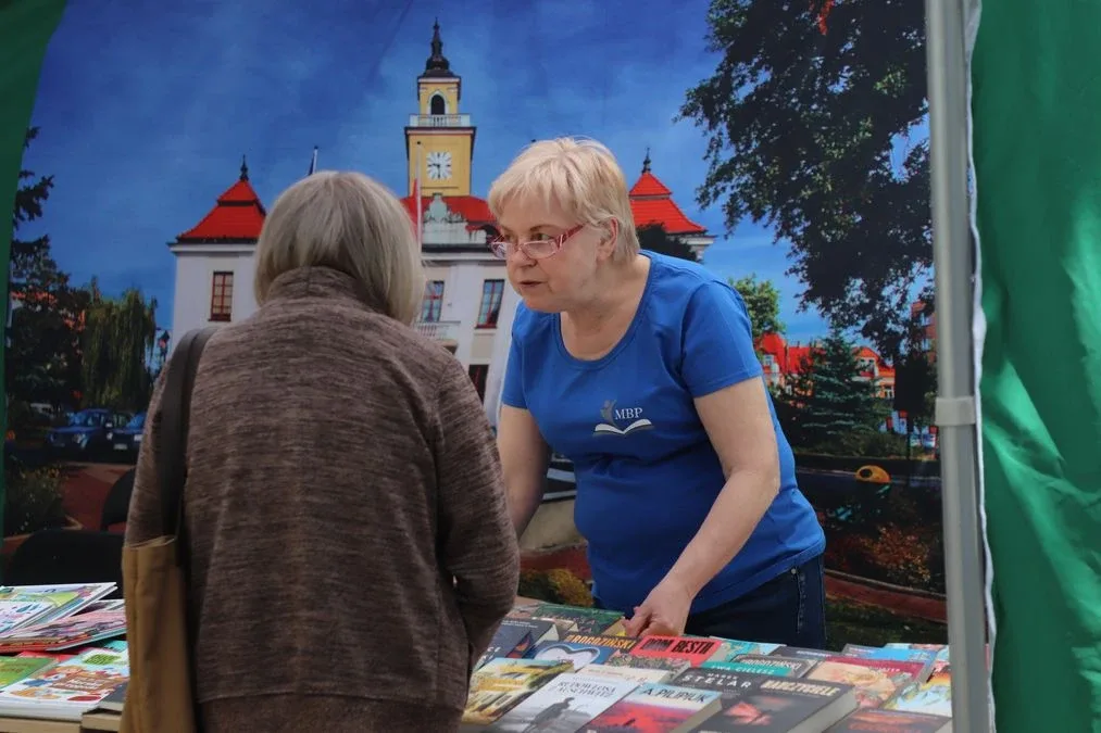 XV Ostrowski Piknik z Książką przyciągnął tłumy mieszkańców! (zdjęcia)