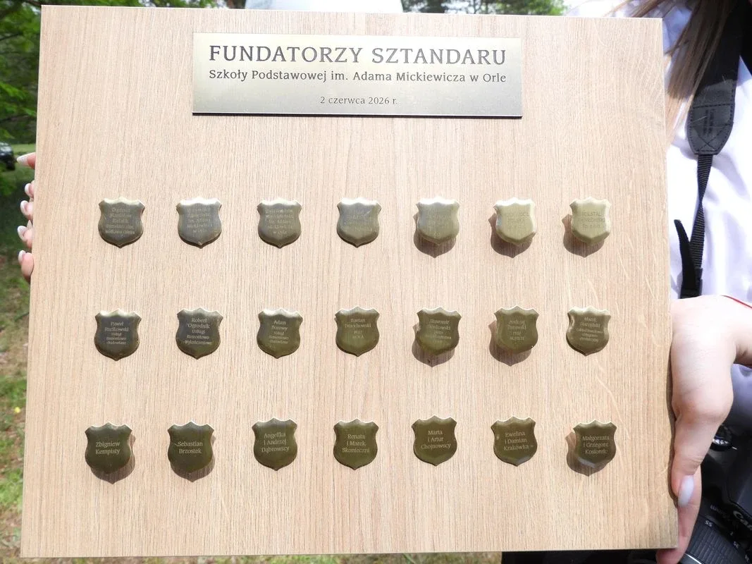 Szkoła Podstawowa w Orle otrzymała imię i sztandar. Zdjęcia, wideo