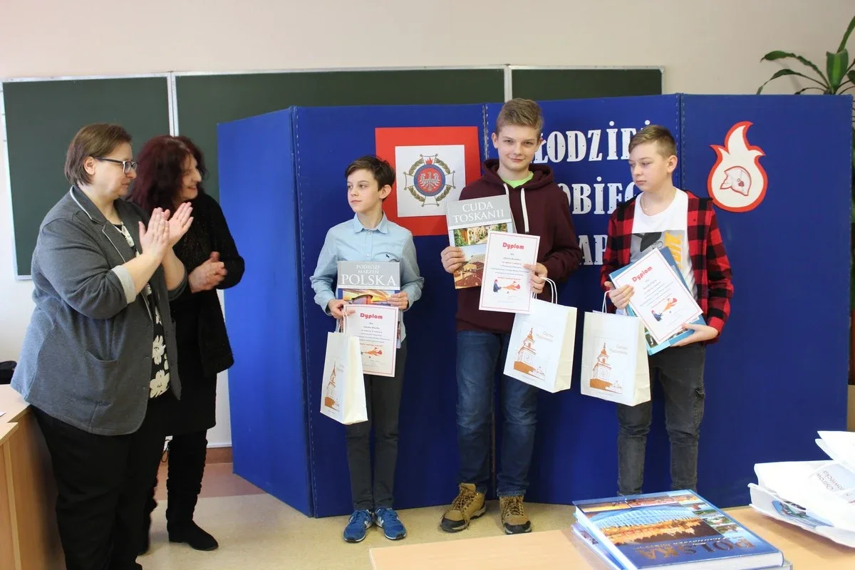 "Młodzież zapobiega pożarom". Miejskie eliminacje turnieju wiedzy pożarniczej (zdjęcia)