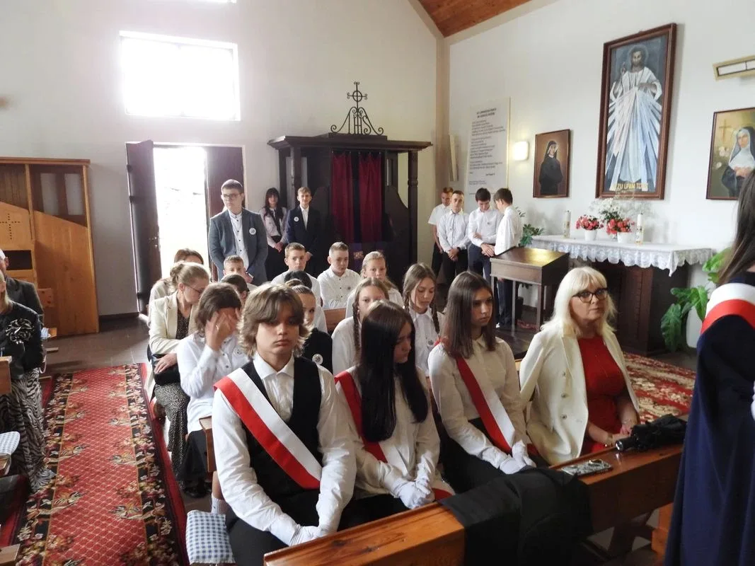 Szkoła Podstawowa w Orle otrzymała imię i sztandar. Zdjęcia, wideo