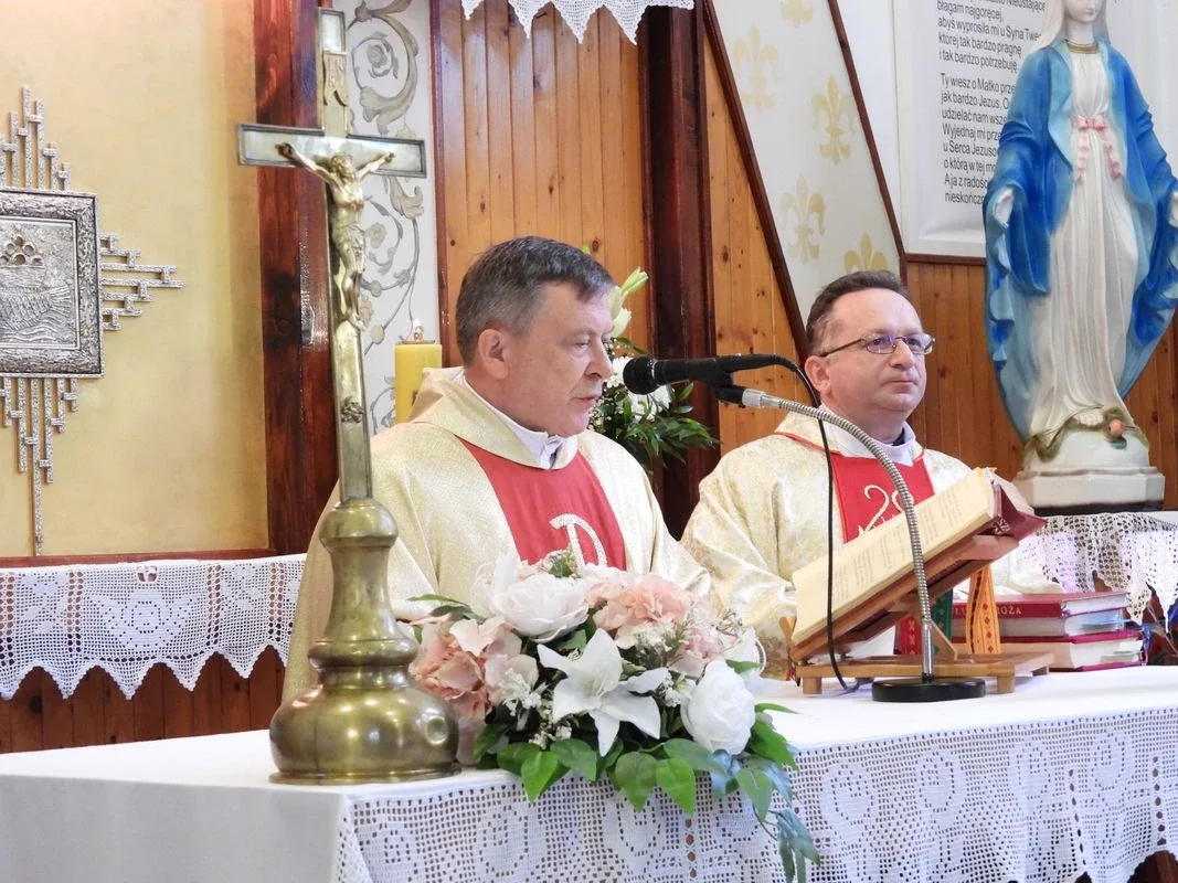 Szkoła Podstawowa w Orle otrzymała imię i sztandar. Zdjęcia, wideo
