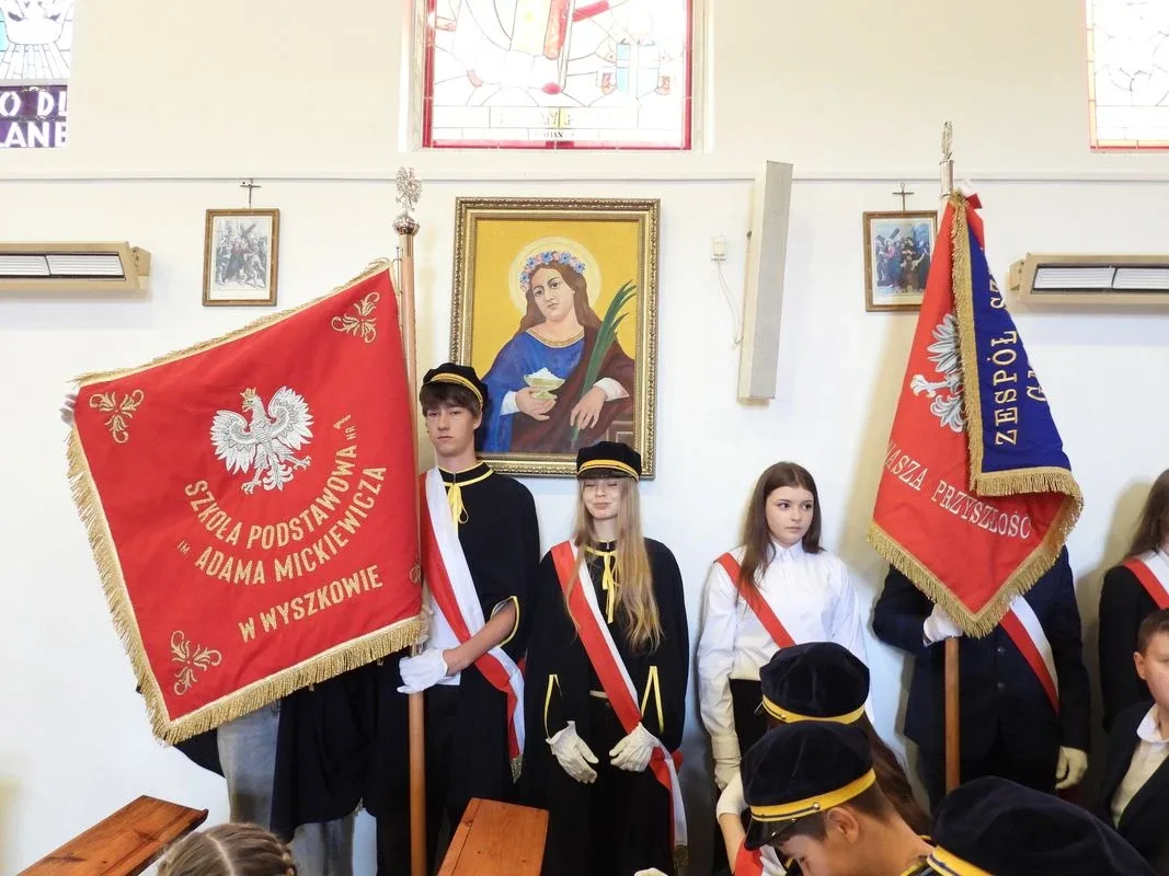 Szkoła Podstawowa w Orle otrzymała imię i sztandar. Zdjęcia, wideo