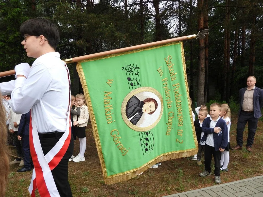 Szkoła Podstawowa w Orle otrzymała imię i sztandar. Zdjęcia, wideo