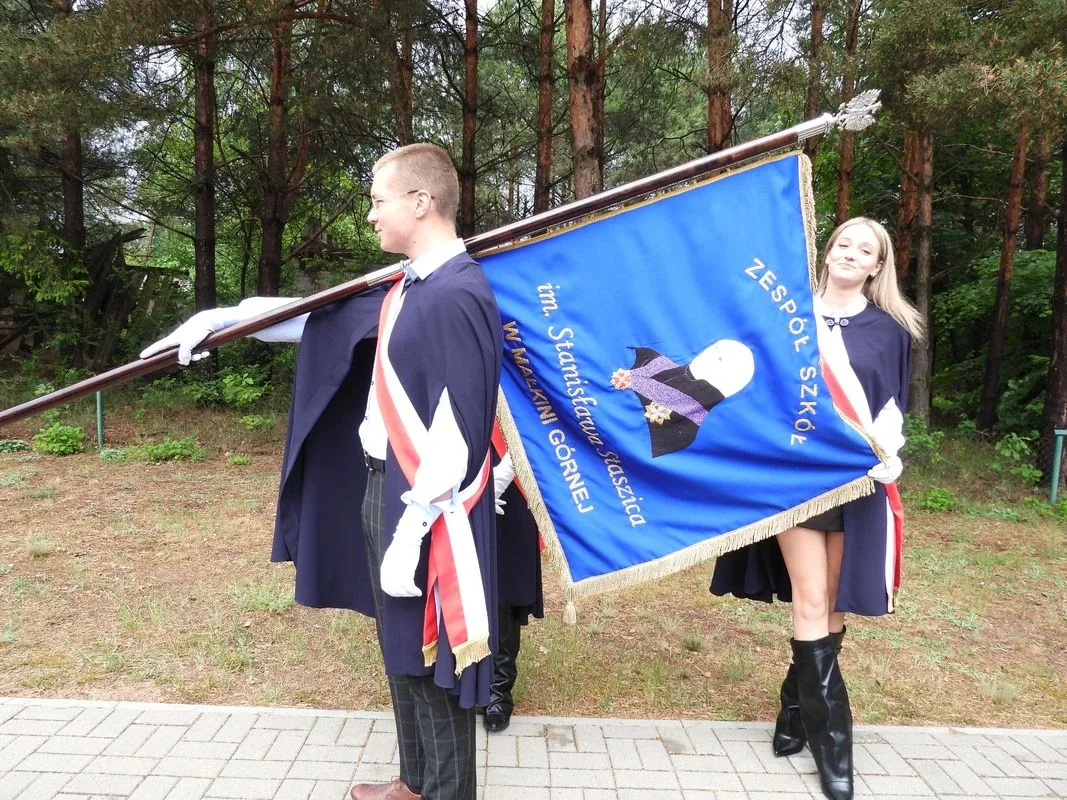 Szkoła Podstawowa w Orle otrzymała imię i sztandar. Zdjęcia, wideo