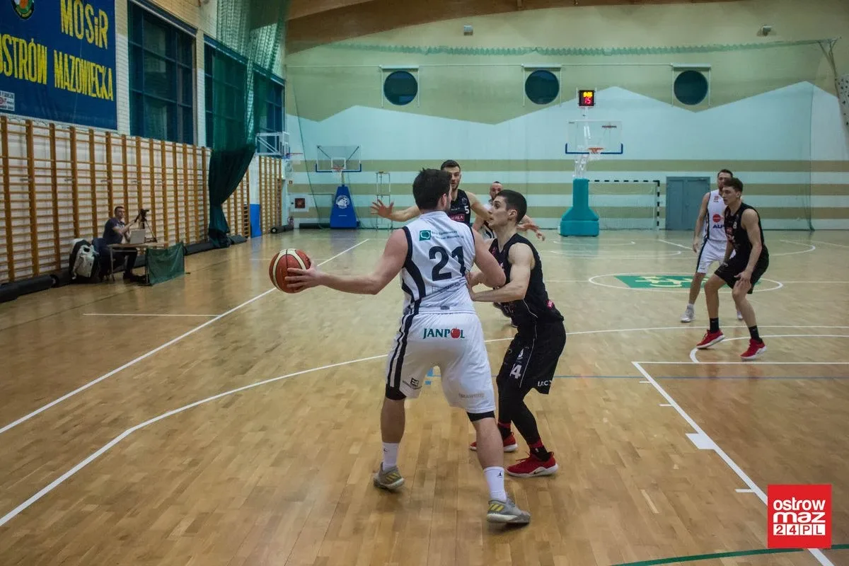 Sokół bez punktów w starciu ze Startem (zdjęcia, wideo)