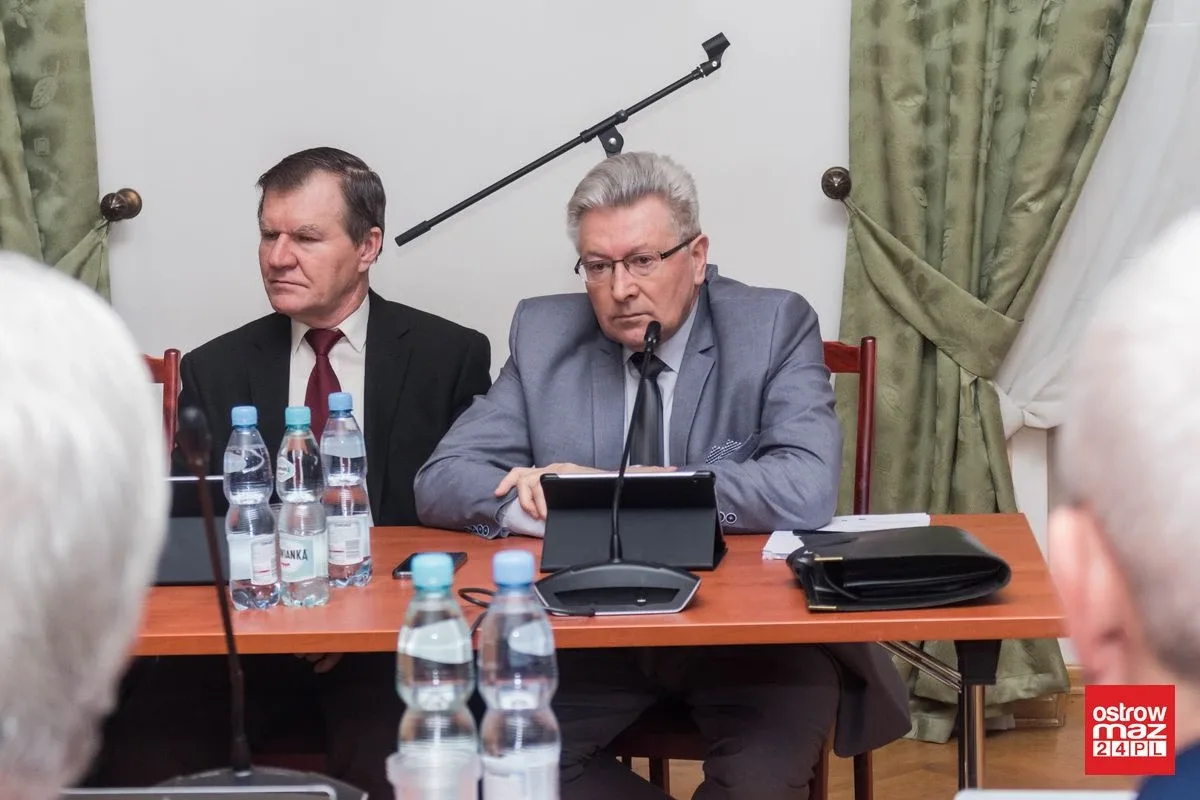 Powstanie klub dla ostrowskich seniorów. Obradowali miejscy radni (zdjęcia, wideo)