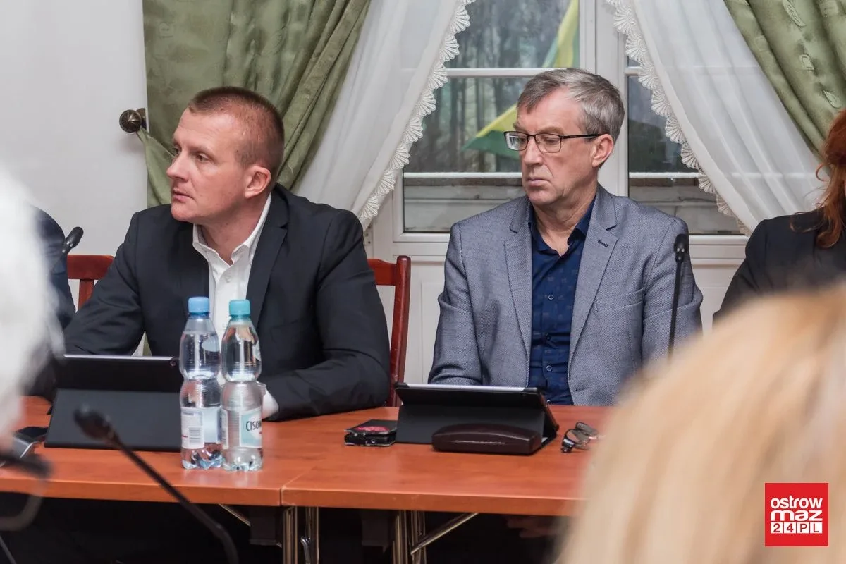 Powstanie klub dla ostrowskich seniorów. Obradowali miejscy radni (zdjęcia, wideo)