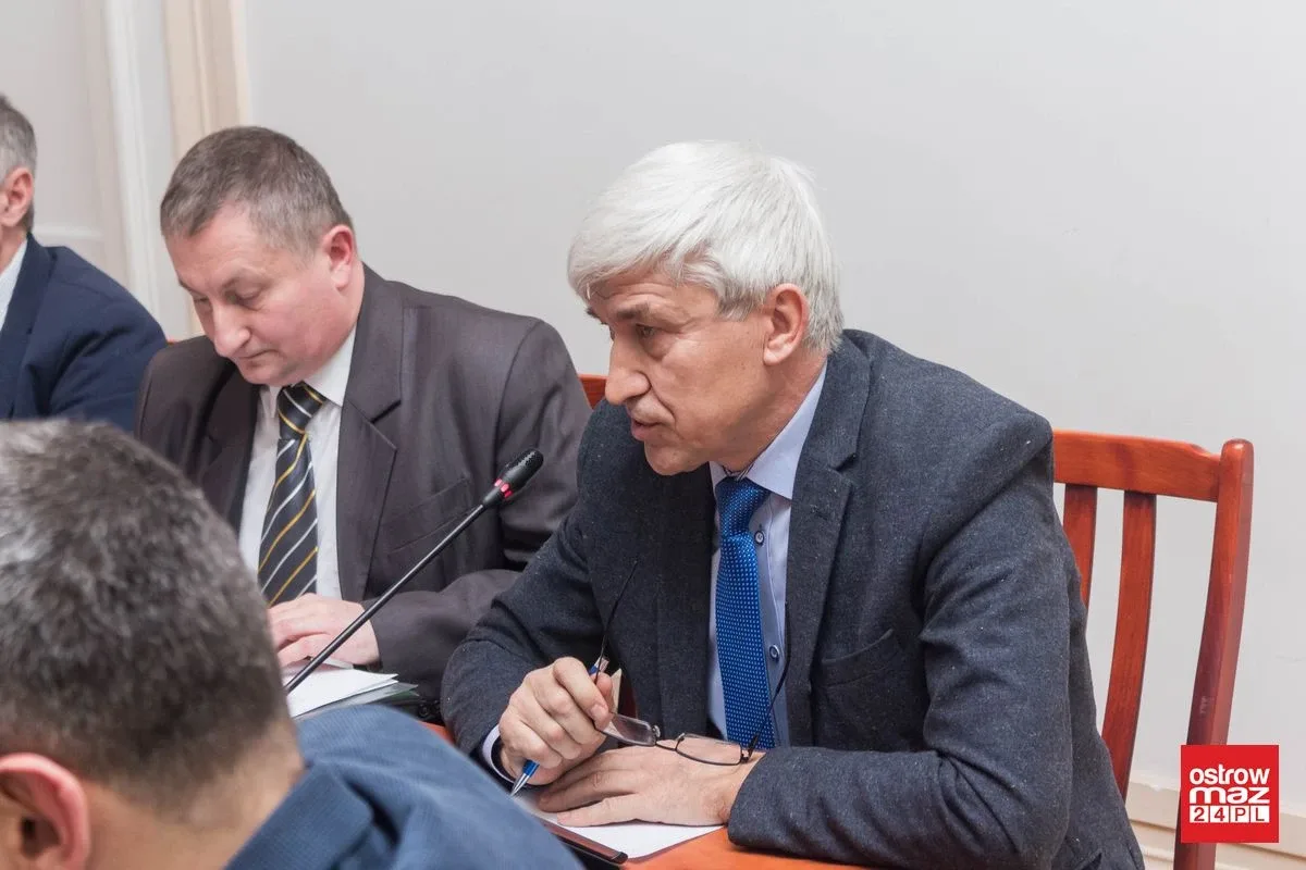 Powstanie klub dla ostrowskich seniorów. Obradowali miejscy radni (zdjęcia, wideo)