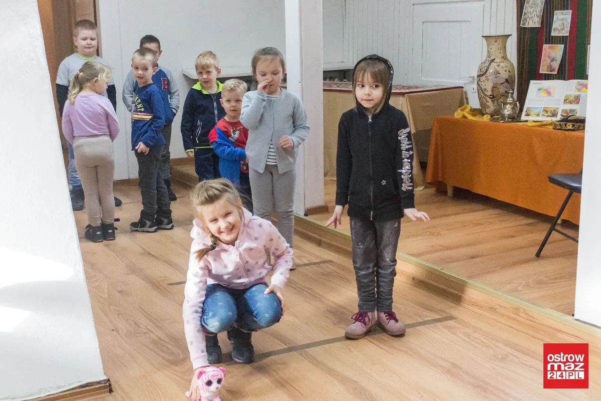 Ćwiczenia i zabawy logopedyczne w bibliotece (zdjęcia, wideo)
