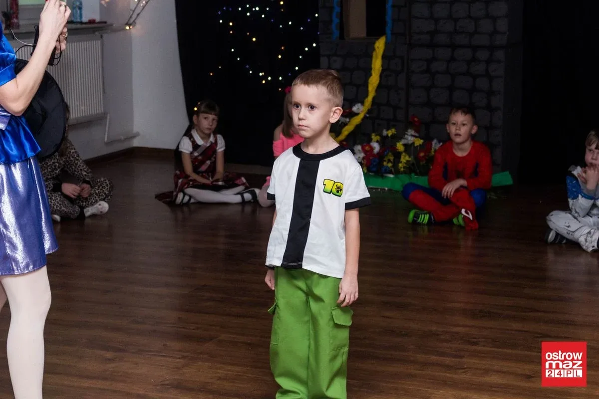 Bal karnawałowy dla dzieci w MDK (zdjęcia, wideo)