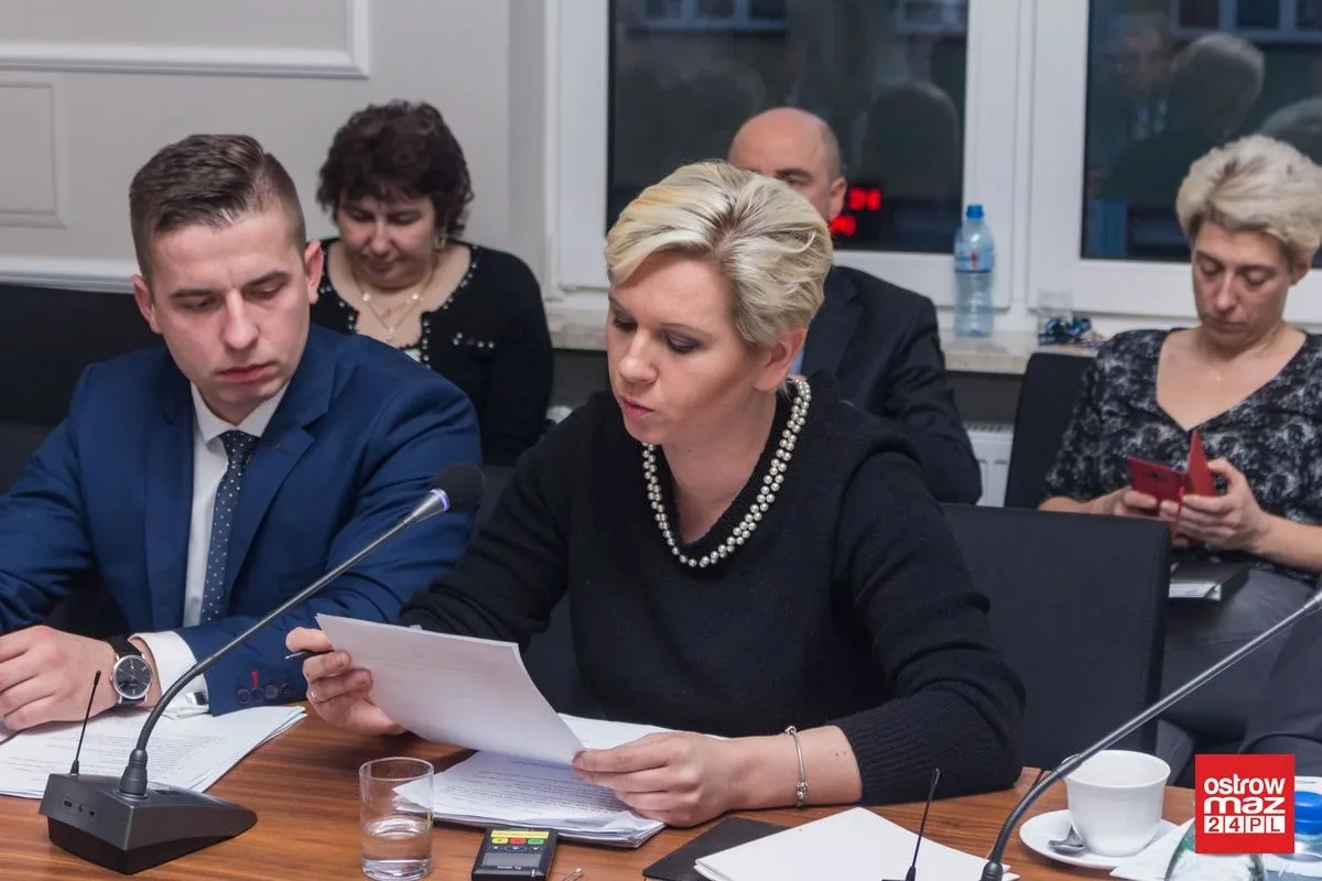 Budżet w powiecie uchwalony (zdjęcia, wideo)