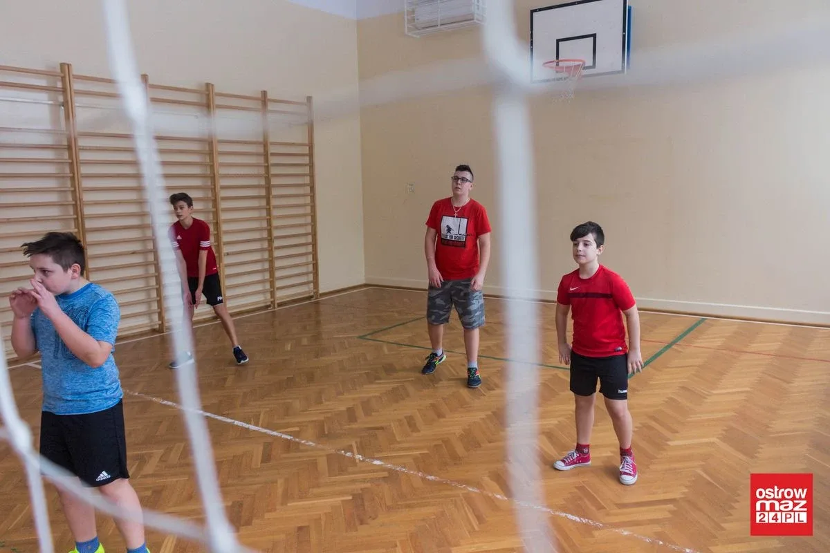 Ferie na sportowo w ostrowskich szkołach (zdjęcia)