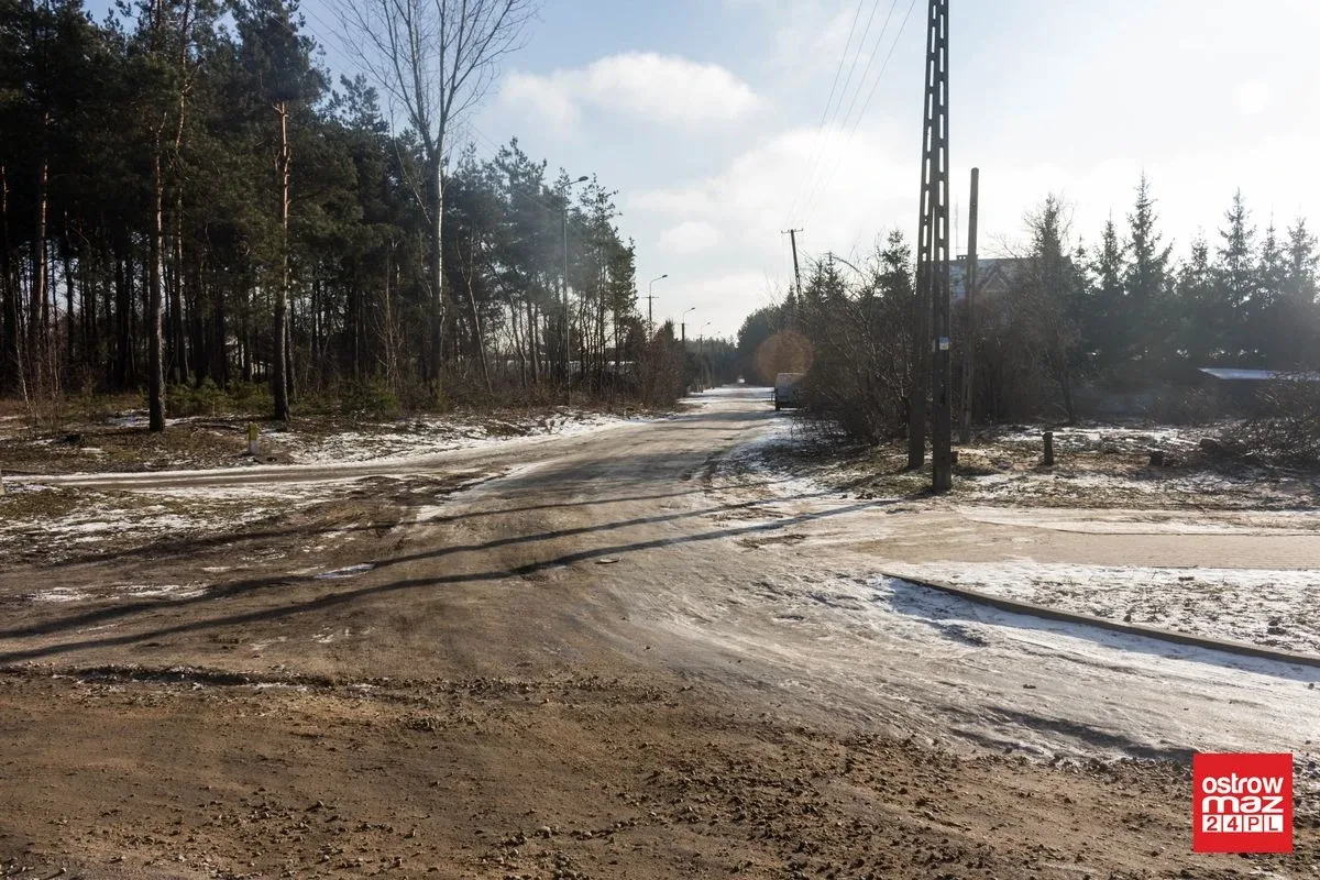Skrzynka skarg: co z remontem ulic Wołodyjowskiego i Piaskowej? (zdjęcia)