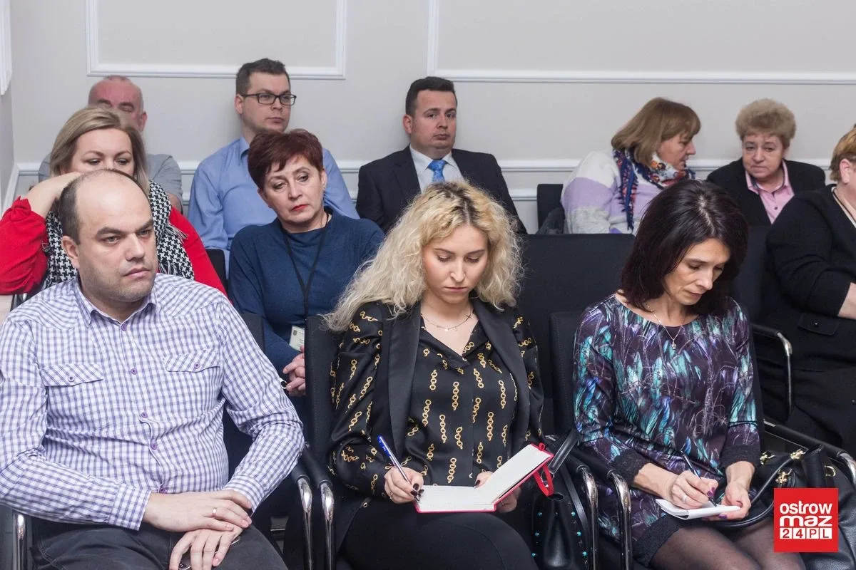 Powiatowy zespół zarządzania kryzysowego omówił plan pracy na 2019 rok (zdjęcia)