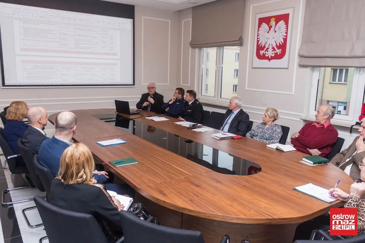 Powiatowy zespół zarządzania kryzysowego omówił plan pracy na 2019 rok (zdjęcia)