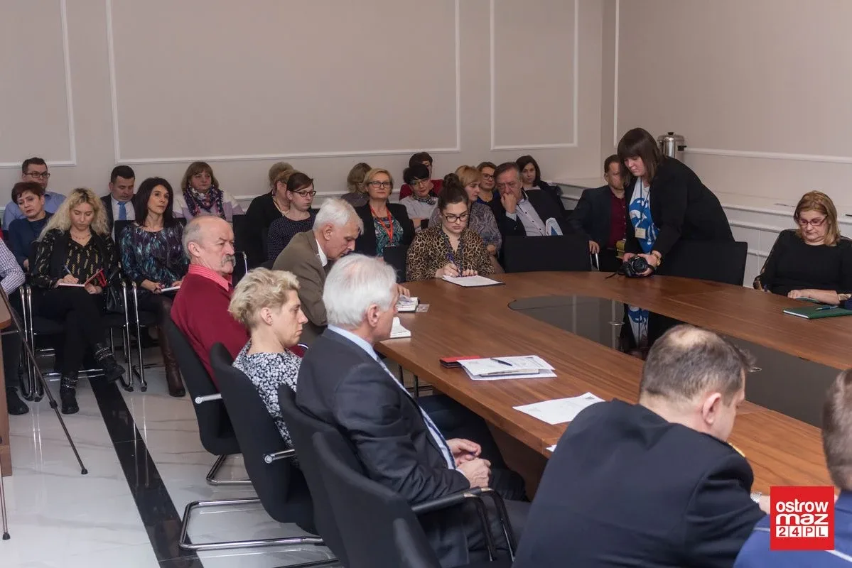 Powiatowy zespół zarządzania kryzysowego omówił plan pracy na 2019 rok (zdjęcia)