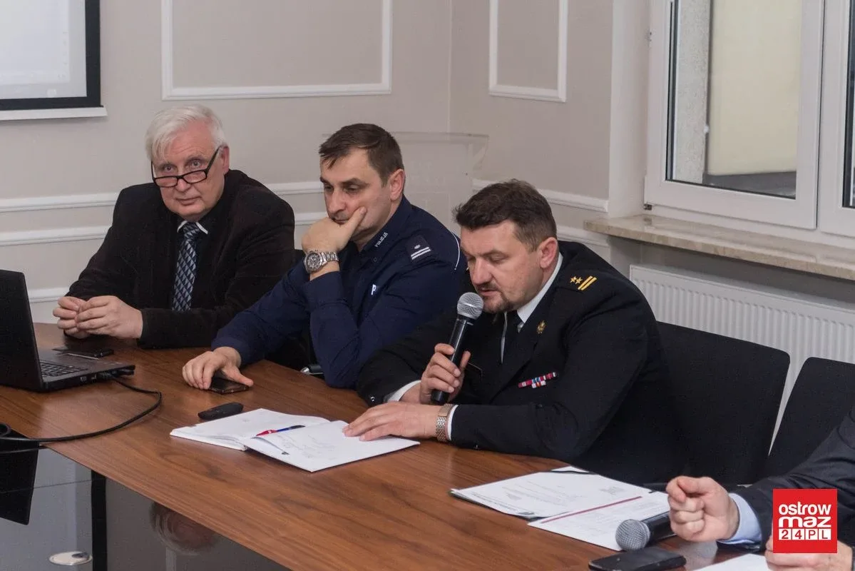 Powiatowy zespół zarządzania kryzysowego omówił plan pracy na 2019 rok (zdjęcia)