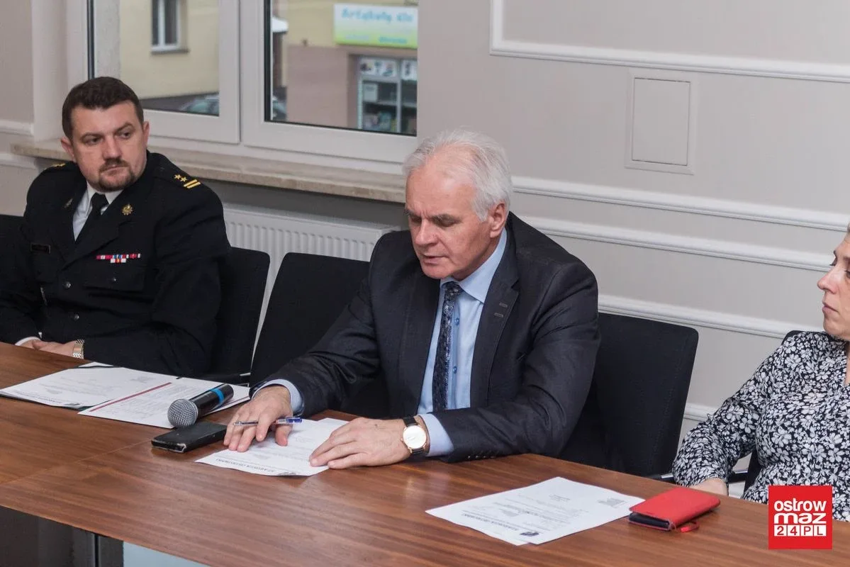Powiatowy zespół zarządzania kryzysowego omówił plan pracy na 2019 rok (zdjęcia)