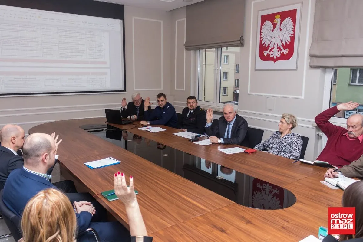Powiatowy zespół zarządzania kryzysowego omówił plan pracy na 2019 rok (zdjęcia)
