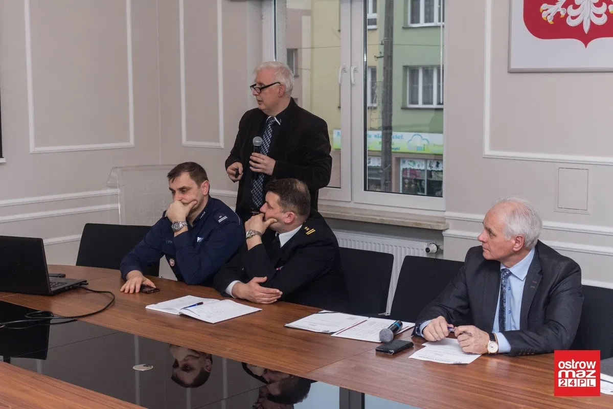 Powiatowy zespół zarządzania kryzysowego omówił plan pracy na 2019 rok (zdjęcia)