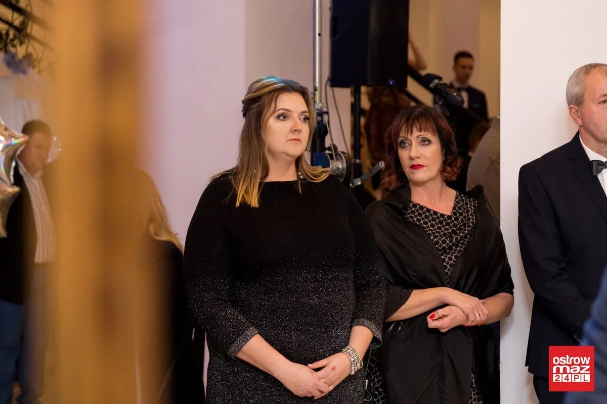 Studniówka LO im. Mikołaja Kopernika w Ostrowi Mazowieckiej (zdjęcia, wideo)