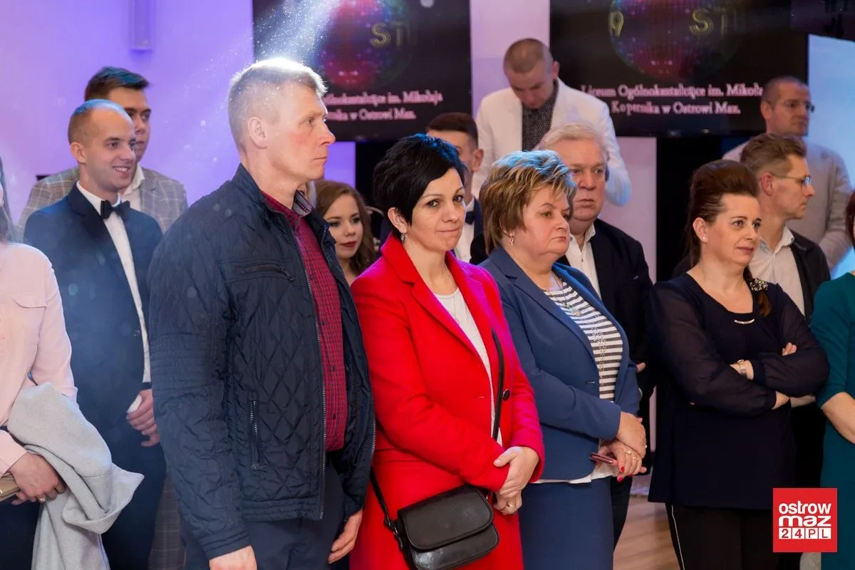 Studniówka LO im. Mikołaja Kopernika w Ostrowi Mazowieckiej (zdjęcia, wideo)