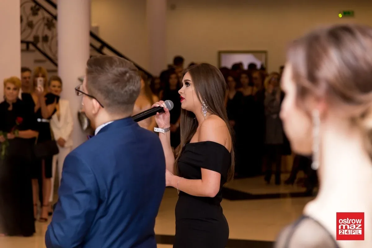 Studniówka LO im. Mikołaja Kopernika w Ostrowi Mazowieckiej (zdjęcia, wideo)