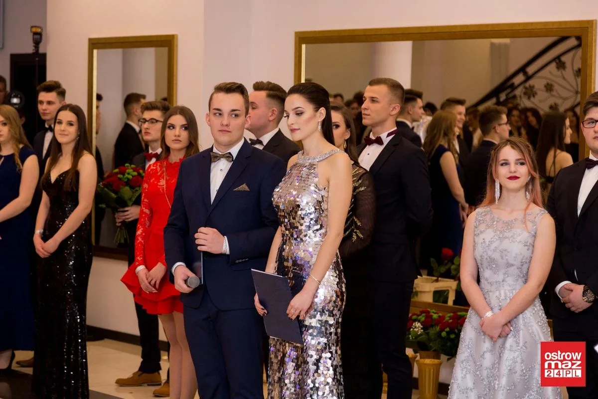 Studniówka LO im. Mikołaja Kopernika w Ostrowi Mazowieckiej (zdjęcia, wideo)