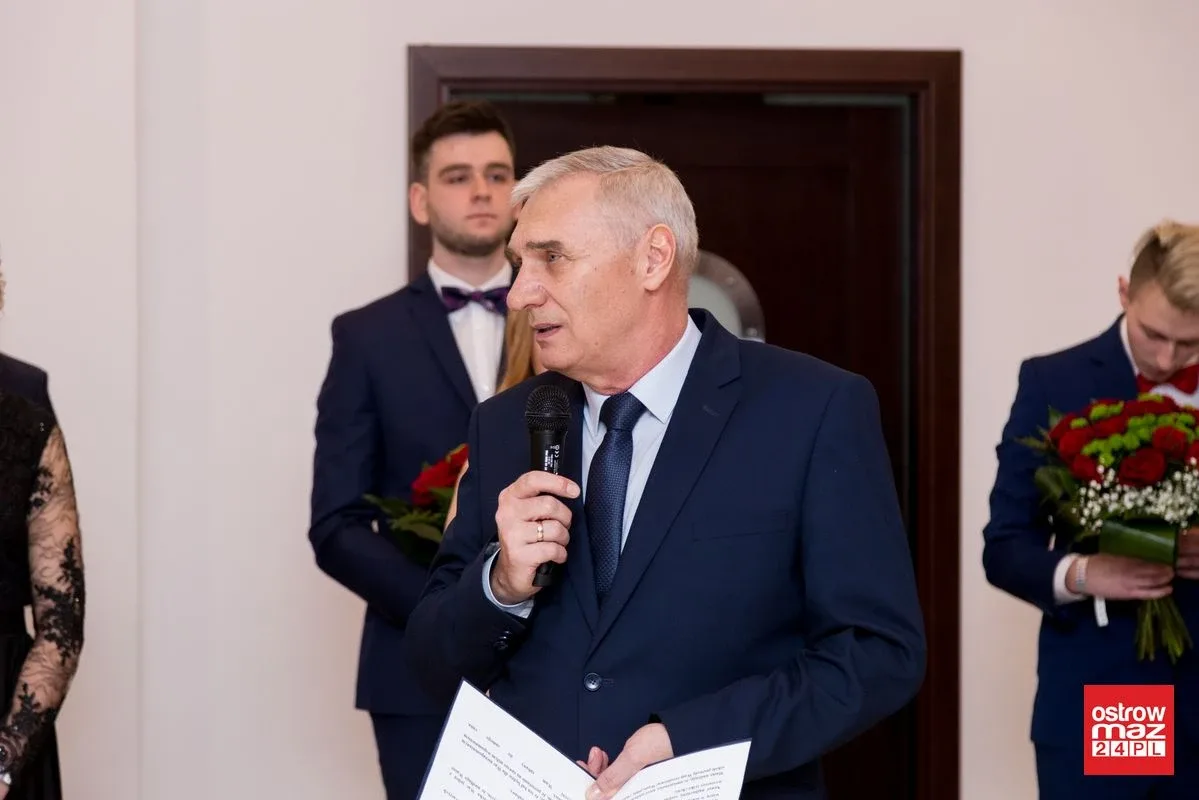 Studniówka LO im. Mikołaja Kopernika w Ostrowi Mazowieckiej (zdjęcia, wideo)