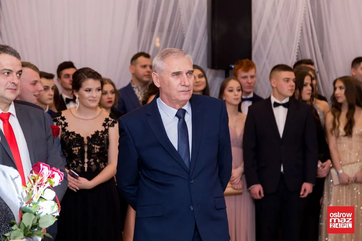 Studniówka LO im. Mikołaja Kopernika w Ostrowi Mazowieckiej (zdjęcia, wideo)