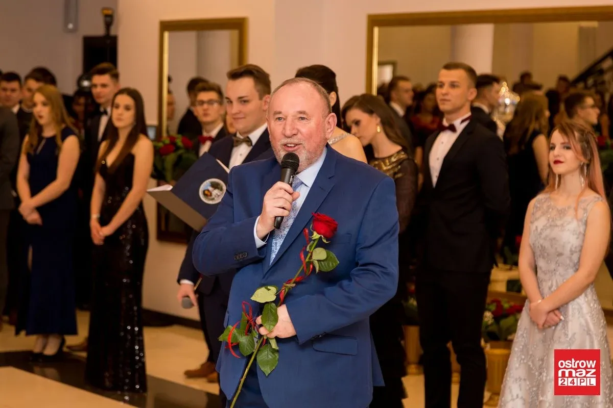 Studniówka LO im. Mikołaja Kopernika w Ostrowi Mazowieckiej (zdjęcia, wideo)