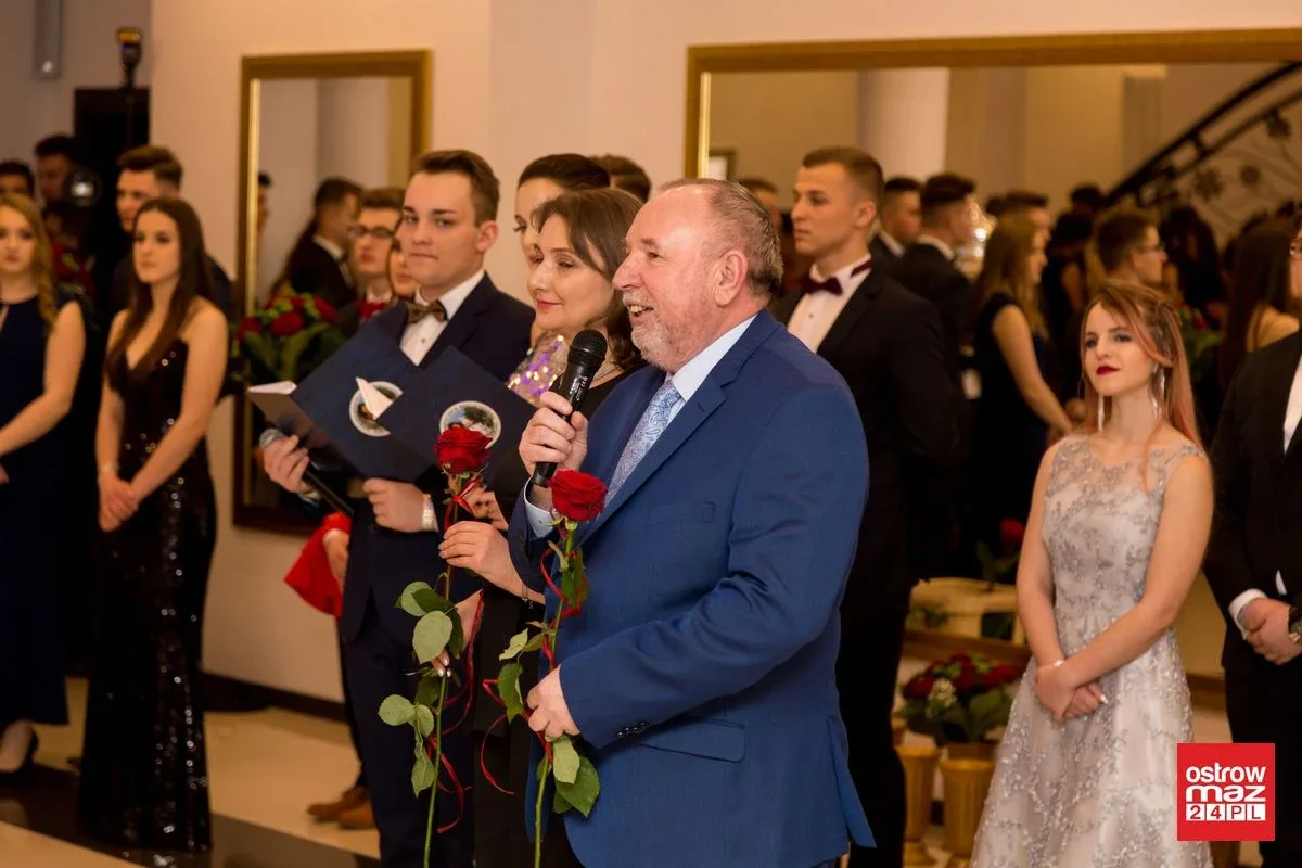 Studniówka LO im. Mikołaja Kopernika w Ostrowi Mazowieckiej (zdjęcia, wideo)