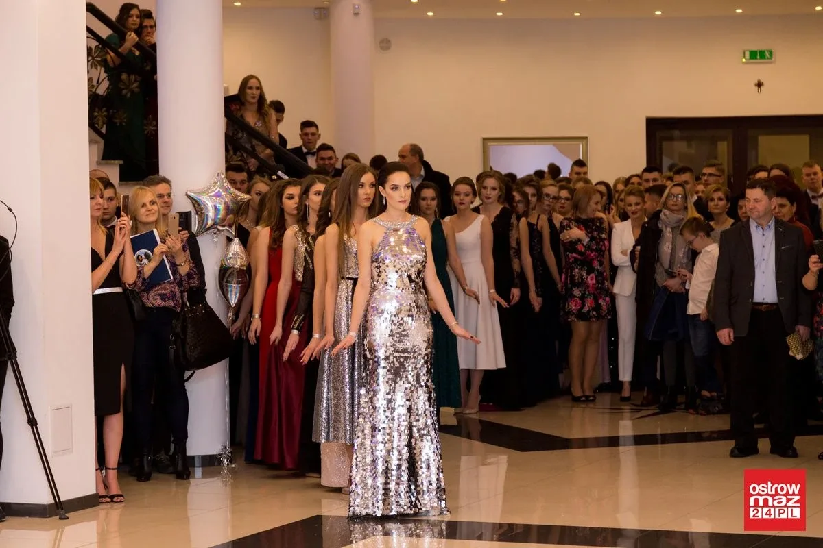 Studniówka LO im. Mikołaja Kopernika w Ostrowi Mazowieckiej (zdjęcia, wideo)