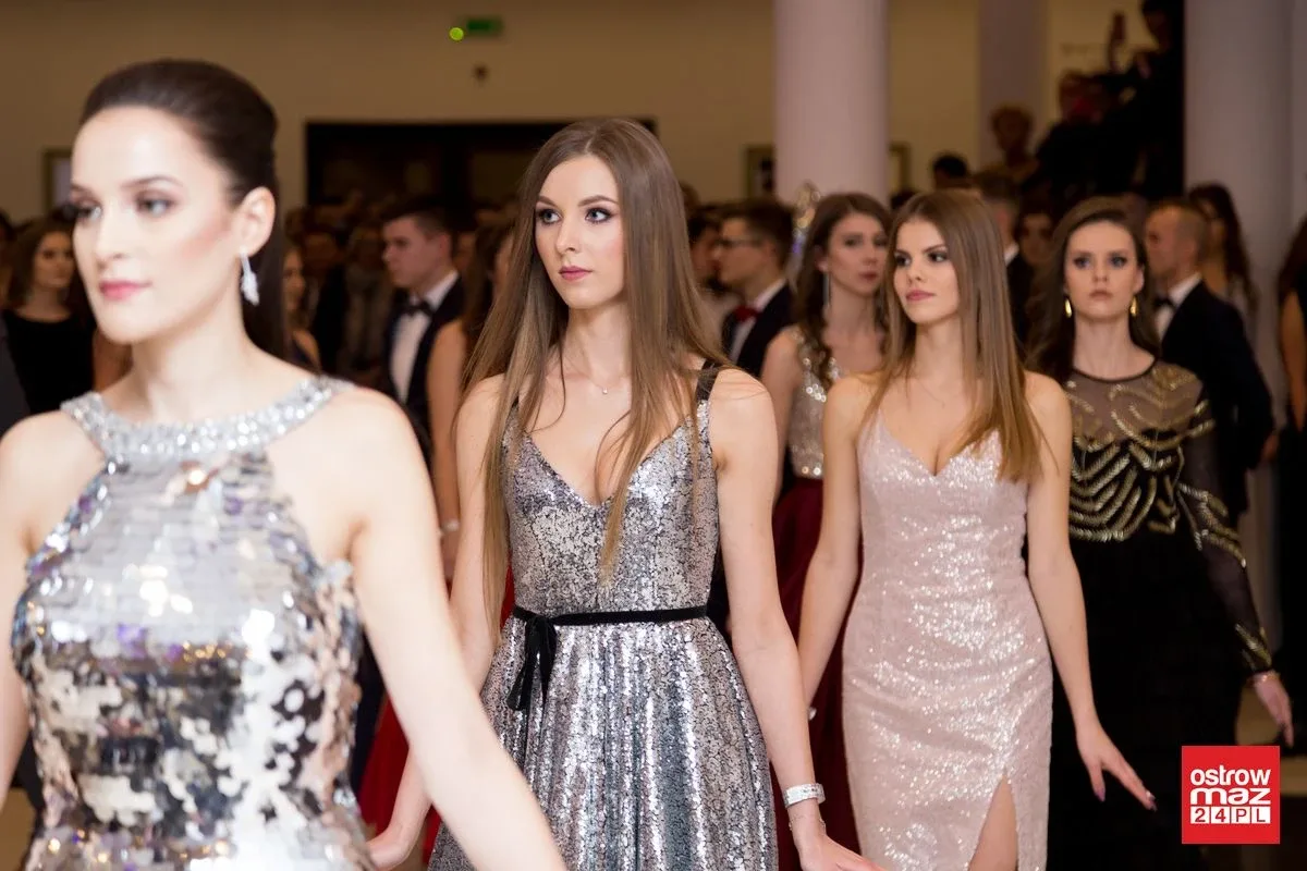 Studniówka LO im. Mikołaja Kopernika w Ostrowi Mazowieckiej (zdjęcia, wideo)