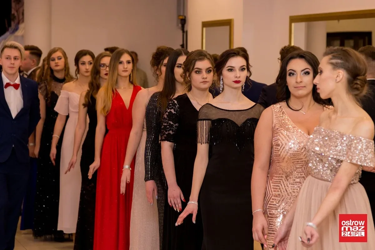 Studniówka LO im. Mikołaja Kopernika w Ostrowi Mazowieckiej (zdjęcia, wideo)