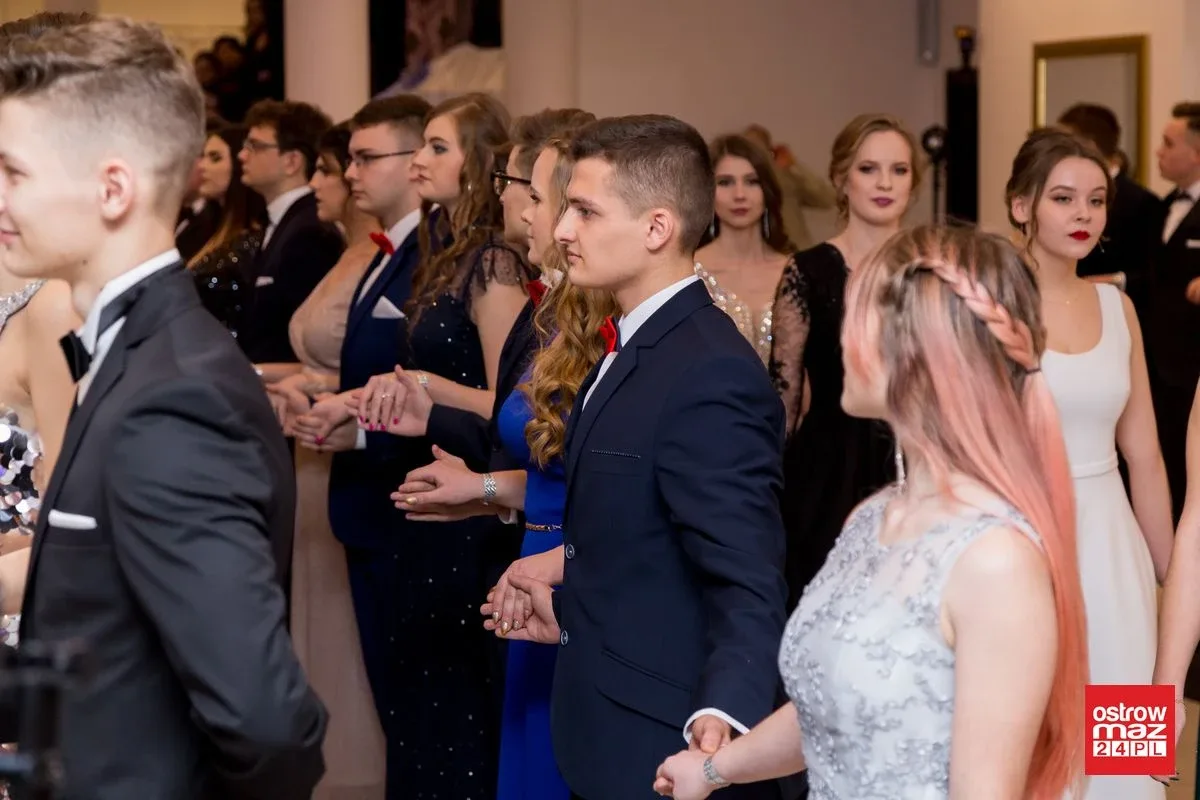 Studniówka LO im. Mikołaja Kopernika w Ostrowi Mazowieckiej (zdjęcia, wideo)