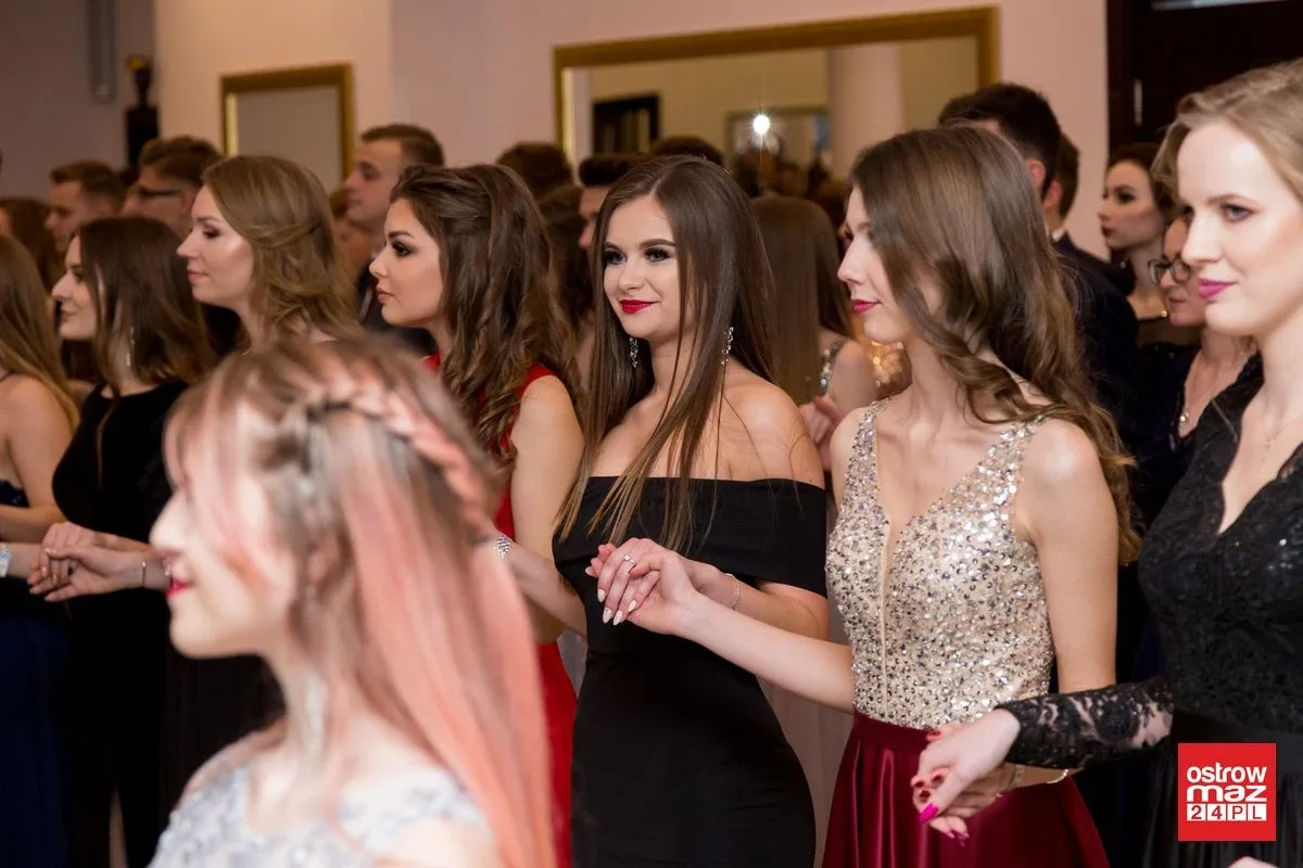 Studniówka LO im. Mikołaja Kopernika w Ostrowi Mazowieckiej (zdjęcia, wideo)